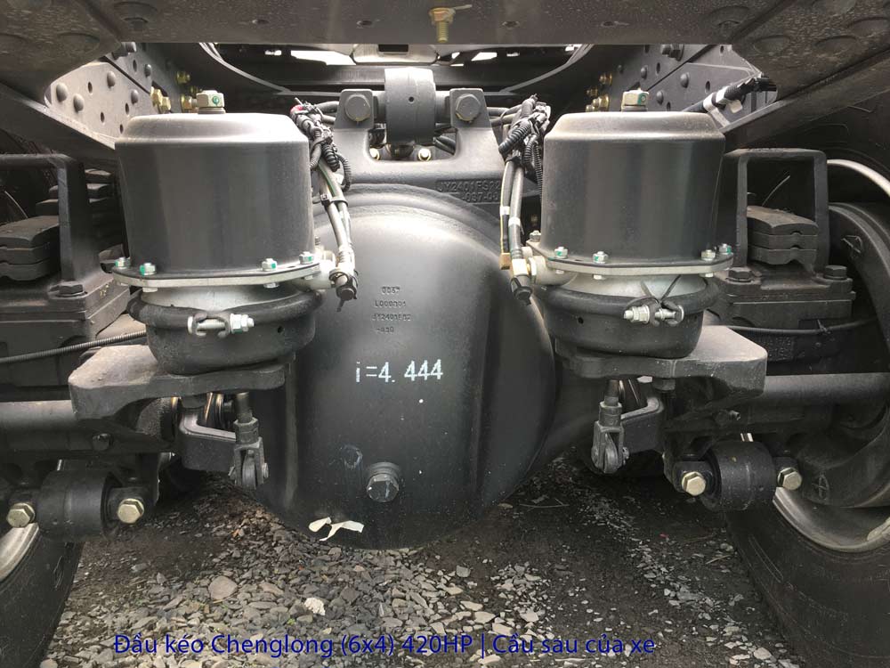 Giá xe đầu kéo Chenglong (6x4) 420HP Nhập Khẩu